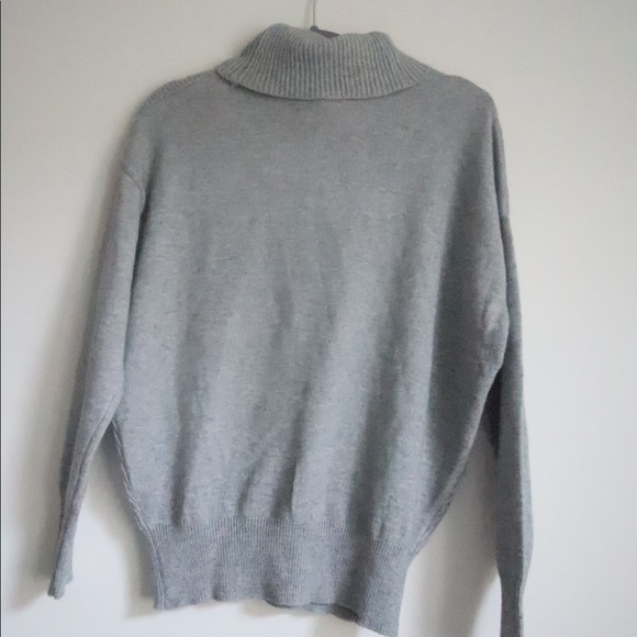 Sweater - Picture 7 of 7